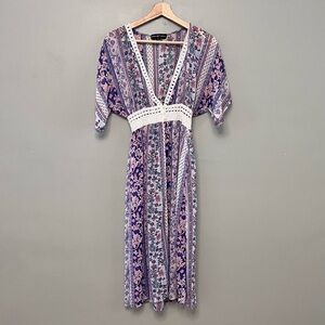 Almost Famous Women’s Floral/Paisley Design Sheer Over Shirt/Dress 90s Small